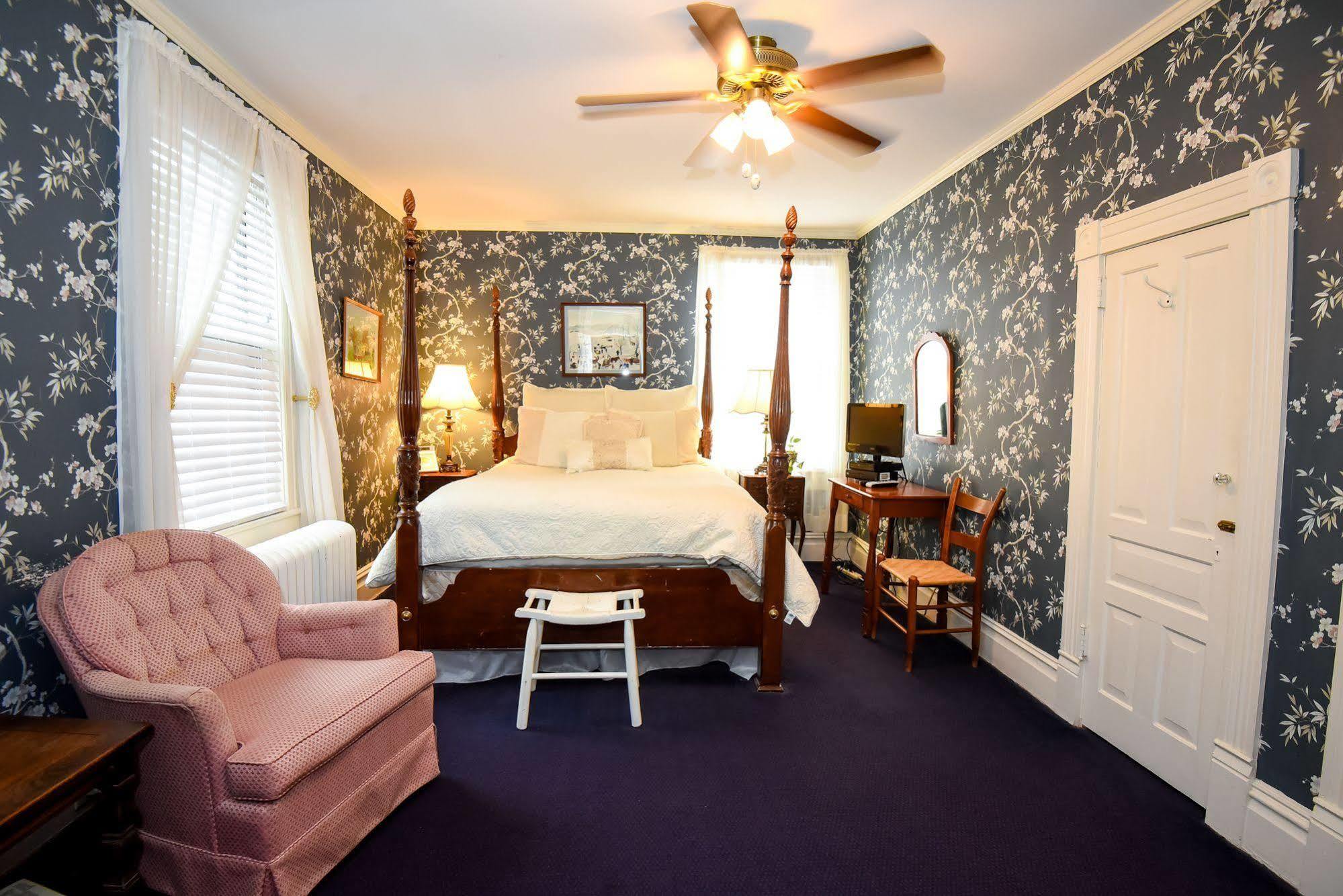 1898 Waverly Inn Hendersonville Buitenkant foto